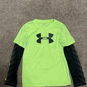 Size youth small under armor long sleeve shirts